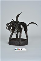 籐編木雕人像羽毛頭飾藏品圖，第5張